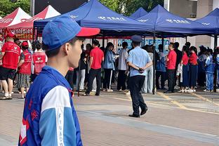 北青：国足在亚洲杯几无存在感，生死战赛前训练仅9名媒体人到场